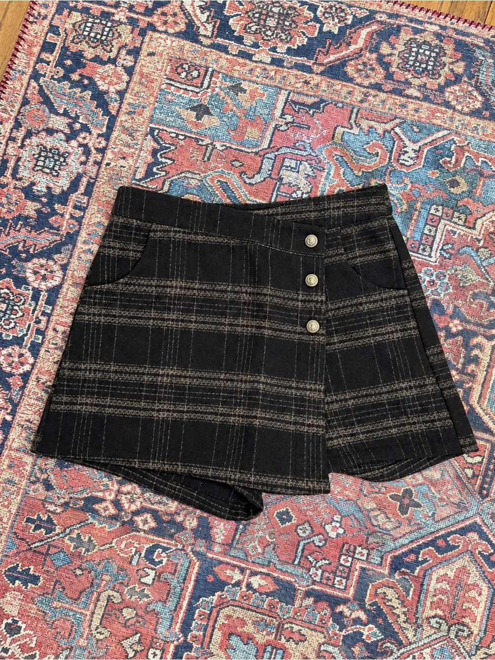 entro Black Plaid High-Waist Skort Shorts with Button Detail